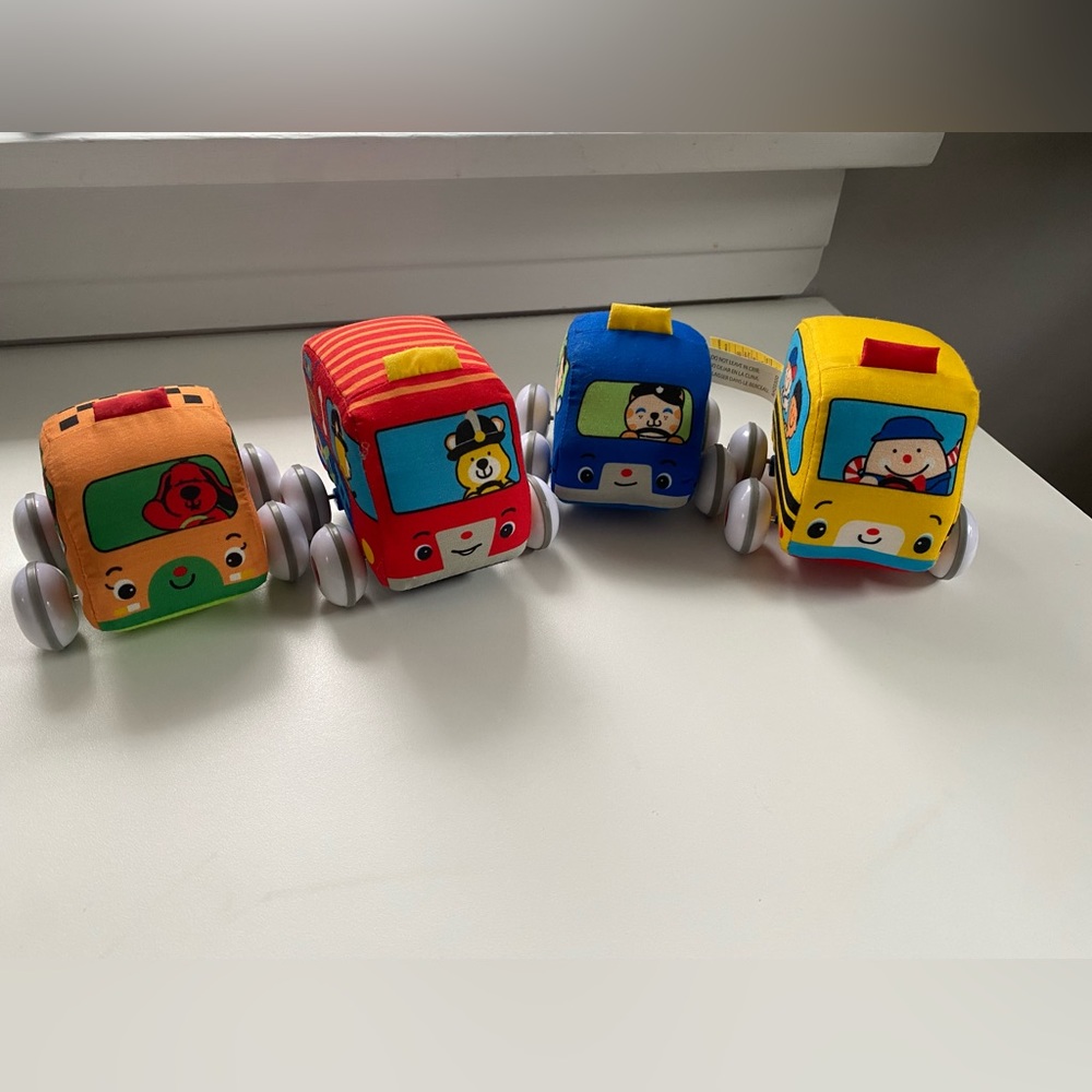 Melissa and Doug pull back cars
